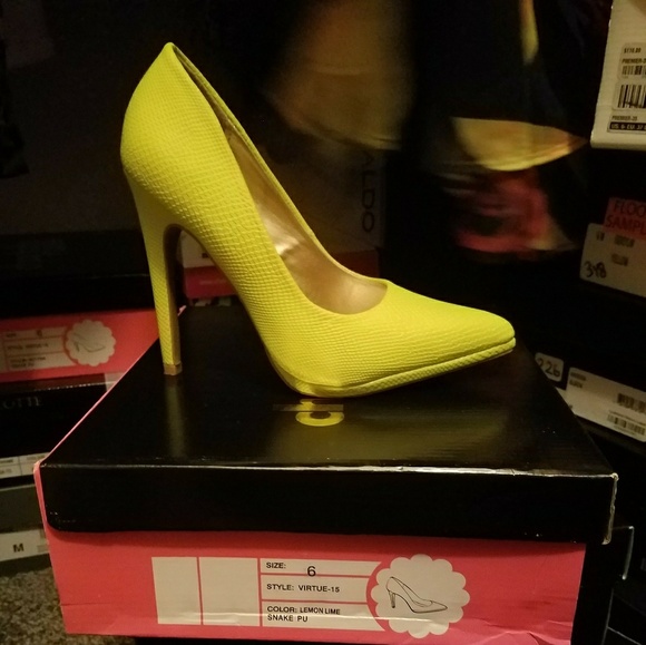 Shoe - Picture 1 of 1